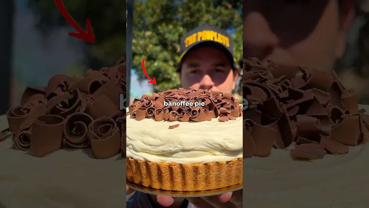 Load video: Trying Sydney's Best Banoffee Pie! 😨